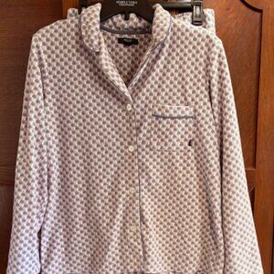 Simply Vera Wang winter pajama set, size medium